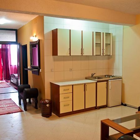 Apartmani Aida Ulcinj Buitenkant foto