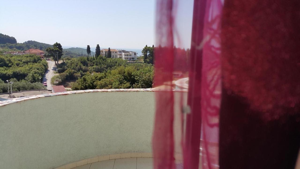 Apartmani Aida Ulcinj Buitenkant foto