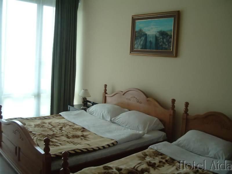 Apartmani Aida Ulcinj Buitenkant foto