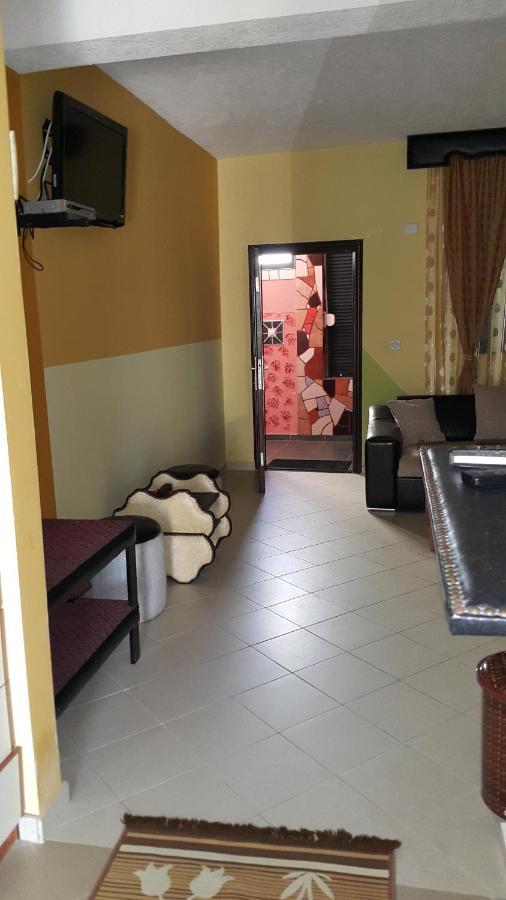Apartmani Aida Ulcinj Buitenkant foto
