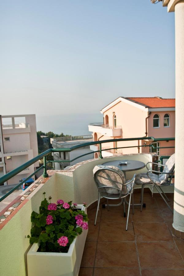 Apartmani Aida Ulcinj Buitenkant foto