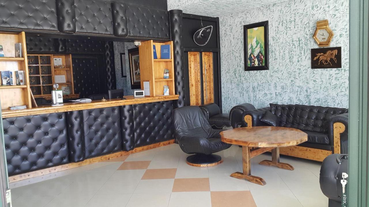 Apartmani Aida Ulcinj Buitenkant foto