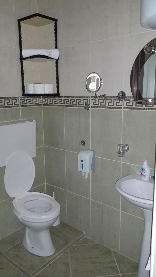 Apartmani Aida Ulcinj Buitenkant foto