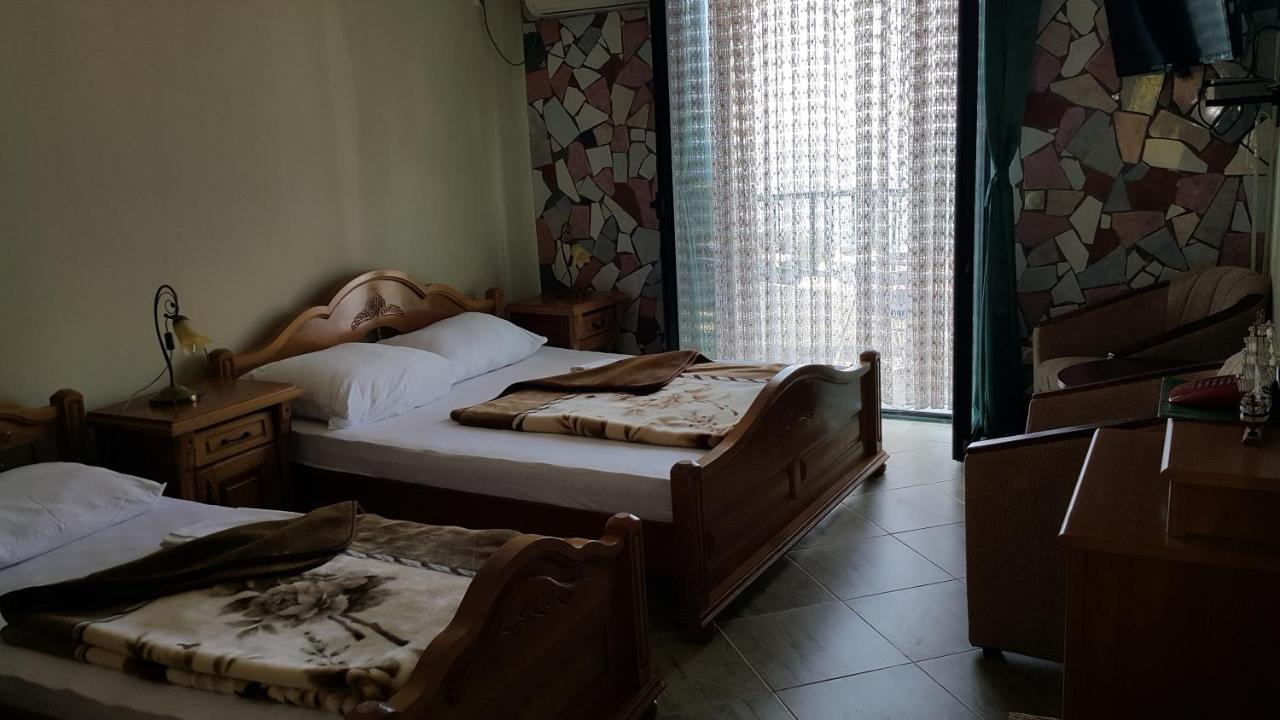 Apartmani Aida Ulcinj Buitenkant foto